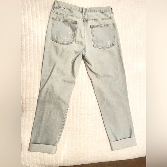 Light wash jeans - Picture 2 of 3
